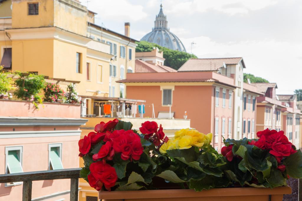 Appartamento La Finestra Su San Pietro Рим Номер фото